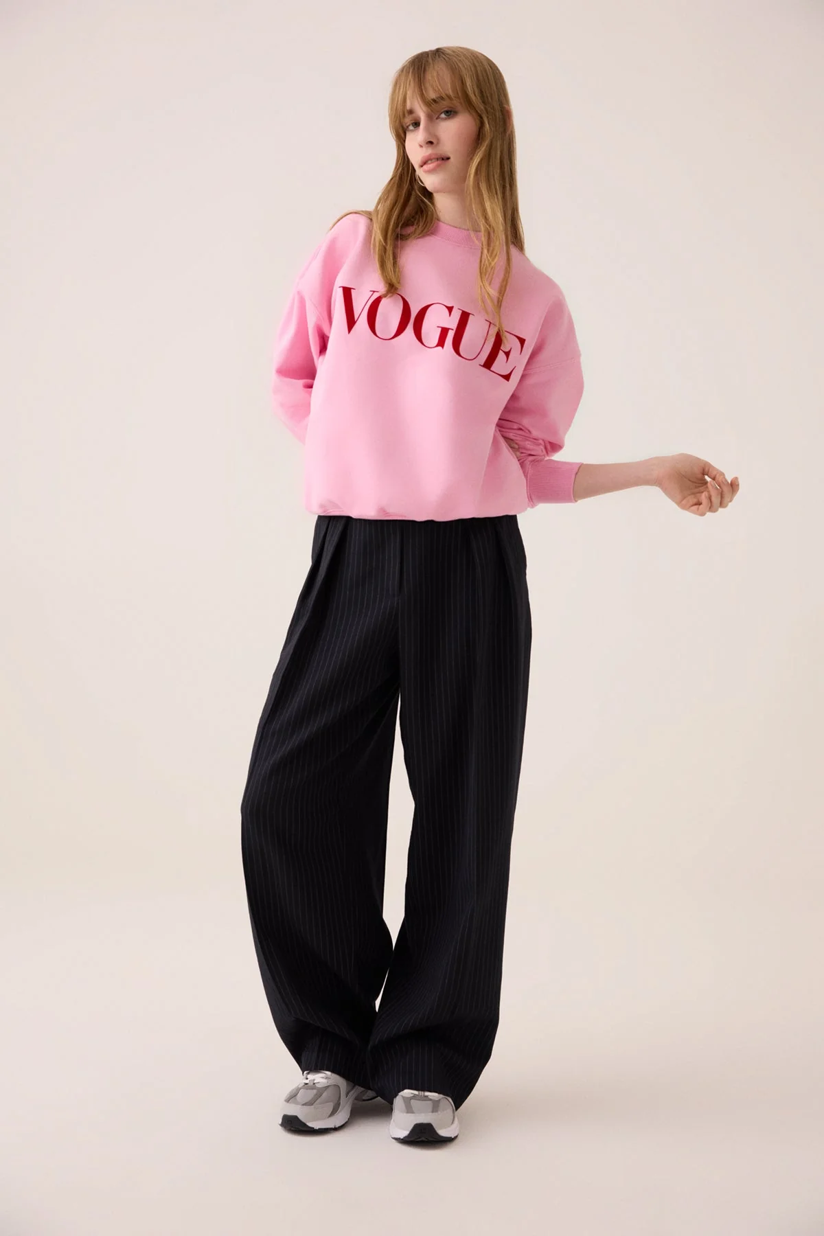 VOGUE Sweatshirt | Hot Pink Red Velvet - Image 4